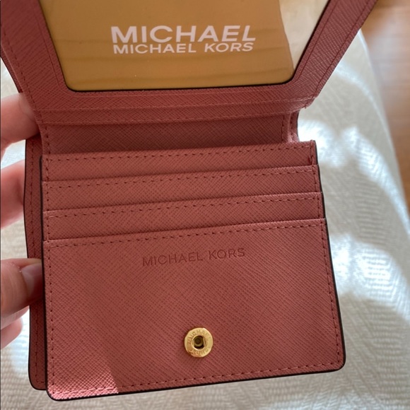 Michael Kors JetSet Travel Carryall Card Case NWT - Picture 3 of 4